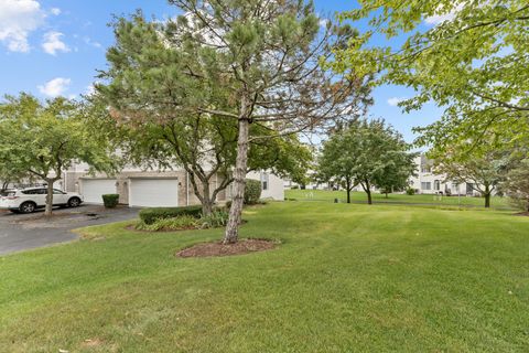 Tiny photo for 69 Colonial Court, Streamwood, IL 60107 (MLS # 12470277)