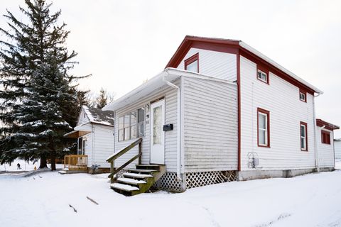 Tiny photo for 918 S Fruit Avenue, Freeport, IL 61032 (MLS # 12450111)