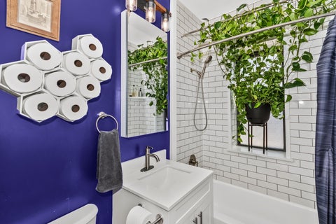 Tiny photo for 725 W Sheridan Road #204, Chicago, IL 60613 (MLS # 12743070)