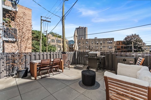 Tiny photo for 725 W Sheridan Road #204, Chicago, IL 60613 (MLS # 12743070)