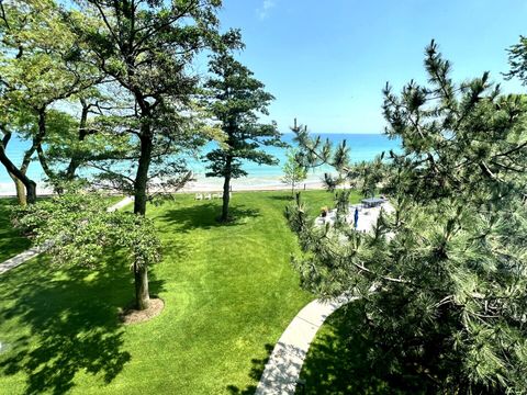 Tiny photo for 1630 Sheridan Road #2N, Wilmette, IL 60091 (MLS # 12492606)