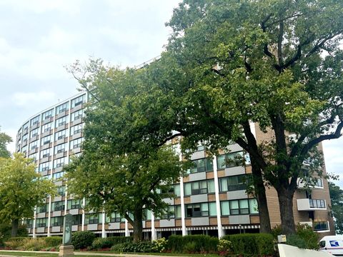 Tiny photo for 1630 Sheridan Road #2N, Wilmette, IL 60091 (MLS # 12492606)