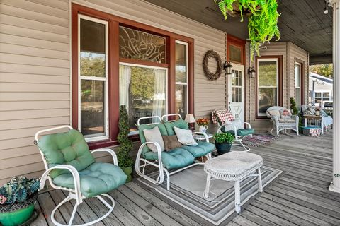 Tiny photo for 111 S Karr Street, Heyworth, IL 61745 (MLS # 12491035)