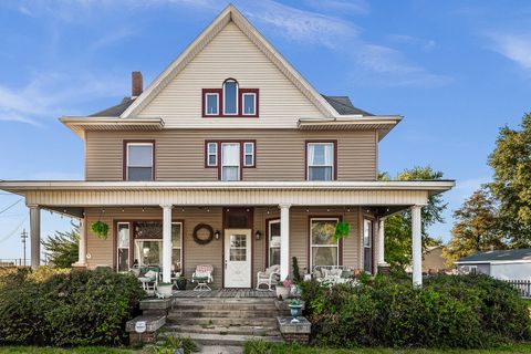 Tiny photo for 111 S Karr Street, Heyworth, IL 61745 (MLS # 12491035)