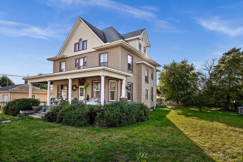 Tiny photo for 111 S Karr Street, Heyworth, IL 61745 (MLS # 12491035)