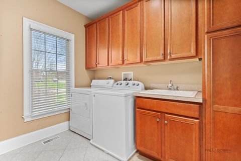 Tiny photo for 6 Turnbury Court, Hawthorn Woods, IL 60047 (MLS # 12619917)