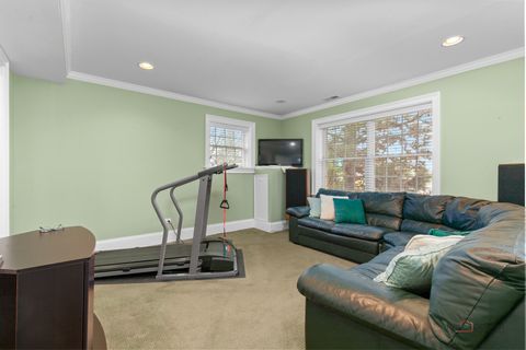 Tiny photo for 6 Turnbury Court, Hawthorn Woods, IL 60047 (MLS # 12619917)