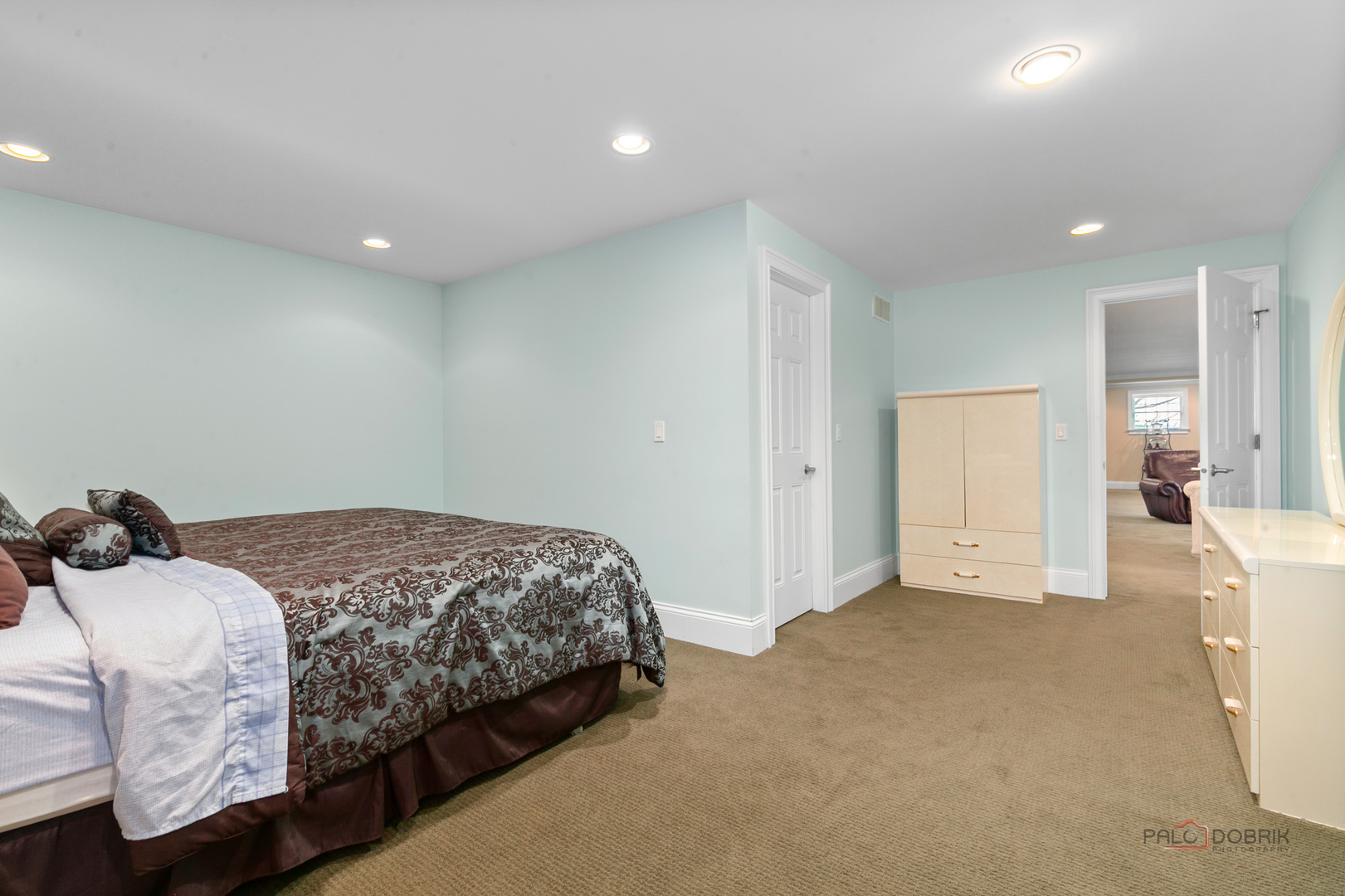 Hawthorn Woods, Illinois, 60047, United States, 5 Bedrooms Bedrooms, ,6 BathroomsBathrooms,Residential,Active,2037588