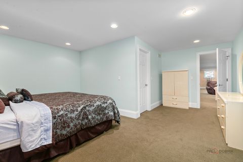 Tiny photo for 6 Turnbury Court, Hawthorn Woods, IL 60047 (MLS # 12619917)