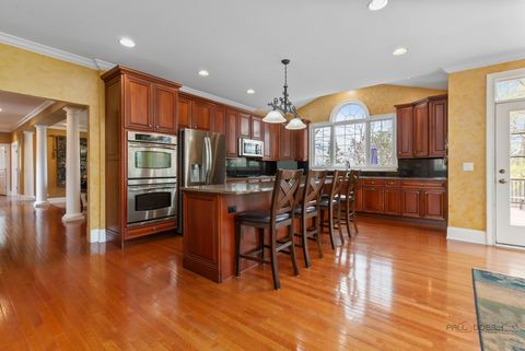 Tiny photo for 6 Turnbury Court, Hawthorn Woods, IL 60047 (MLS # 12619917)