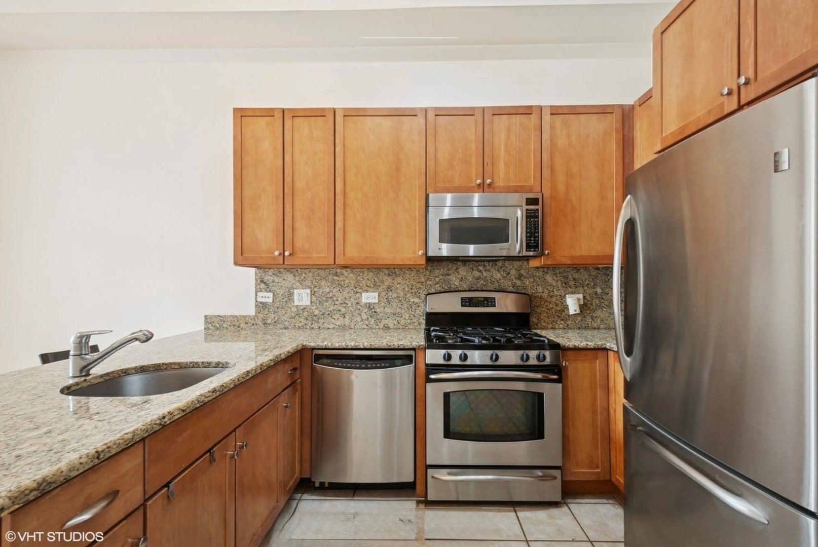 8 W Monroe Street 902