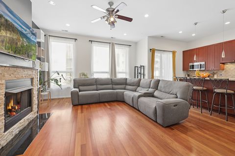 Tiny photo for 1735 N Western Avenue #2, Chicago, IL 60647 (MLS # 12596895)