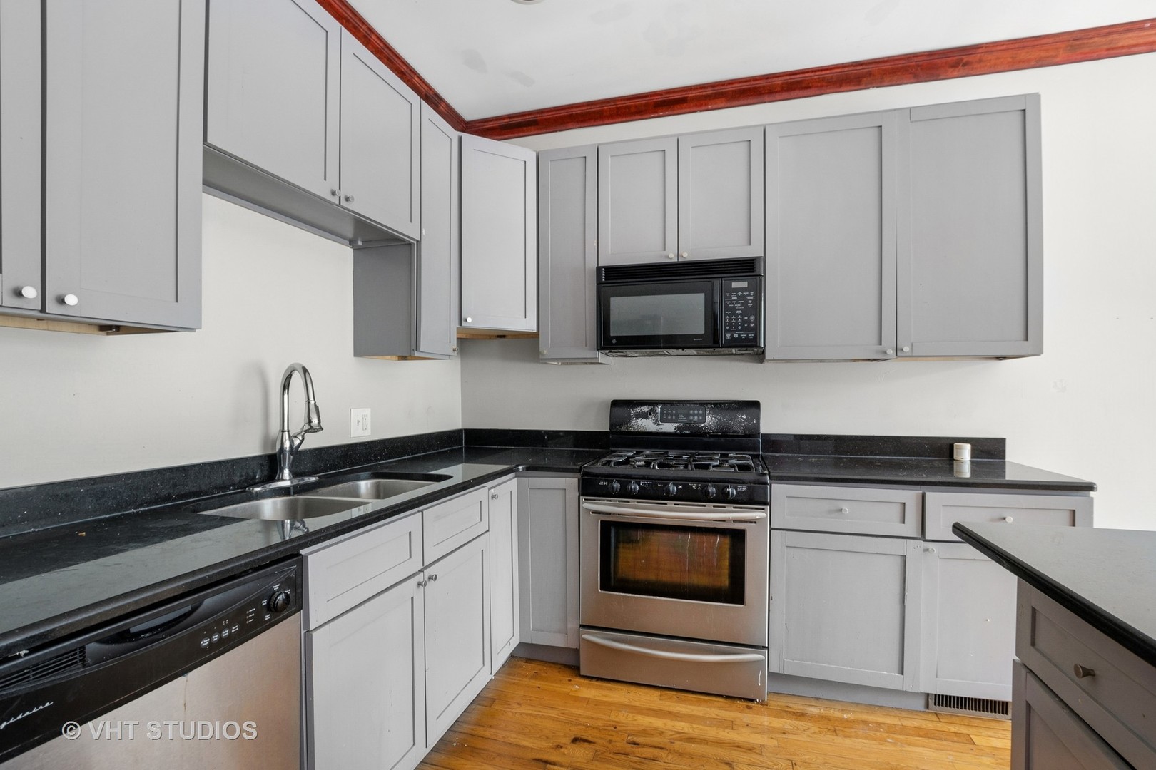 212 E 44th Street 2