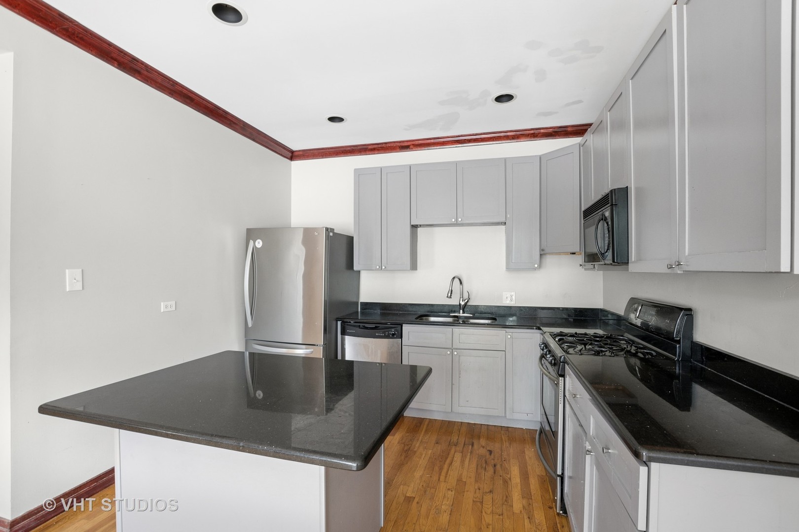 212 E 44th Street 2