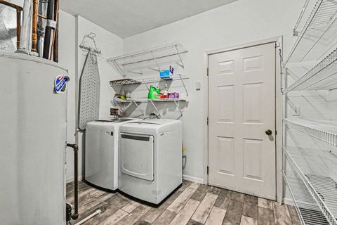 Tiny photo for 3103 Falling Waters Lane #3103, Lindenhurst, IL 60046 (MLS # 12680450)