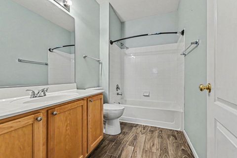 Tiny photo for 3103 Falling Waters Lane #3103, Lindenhurst, IL 60046 (MLS # 12680450)