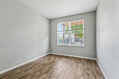 Tiny photo for 3103 Falling Waters Lane #3103, Lindenhurst, IL 60046 (MLS # 12680450)