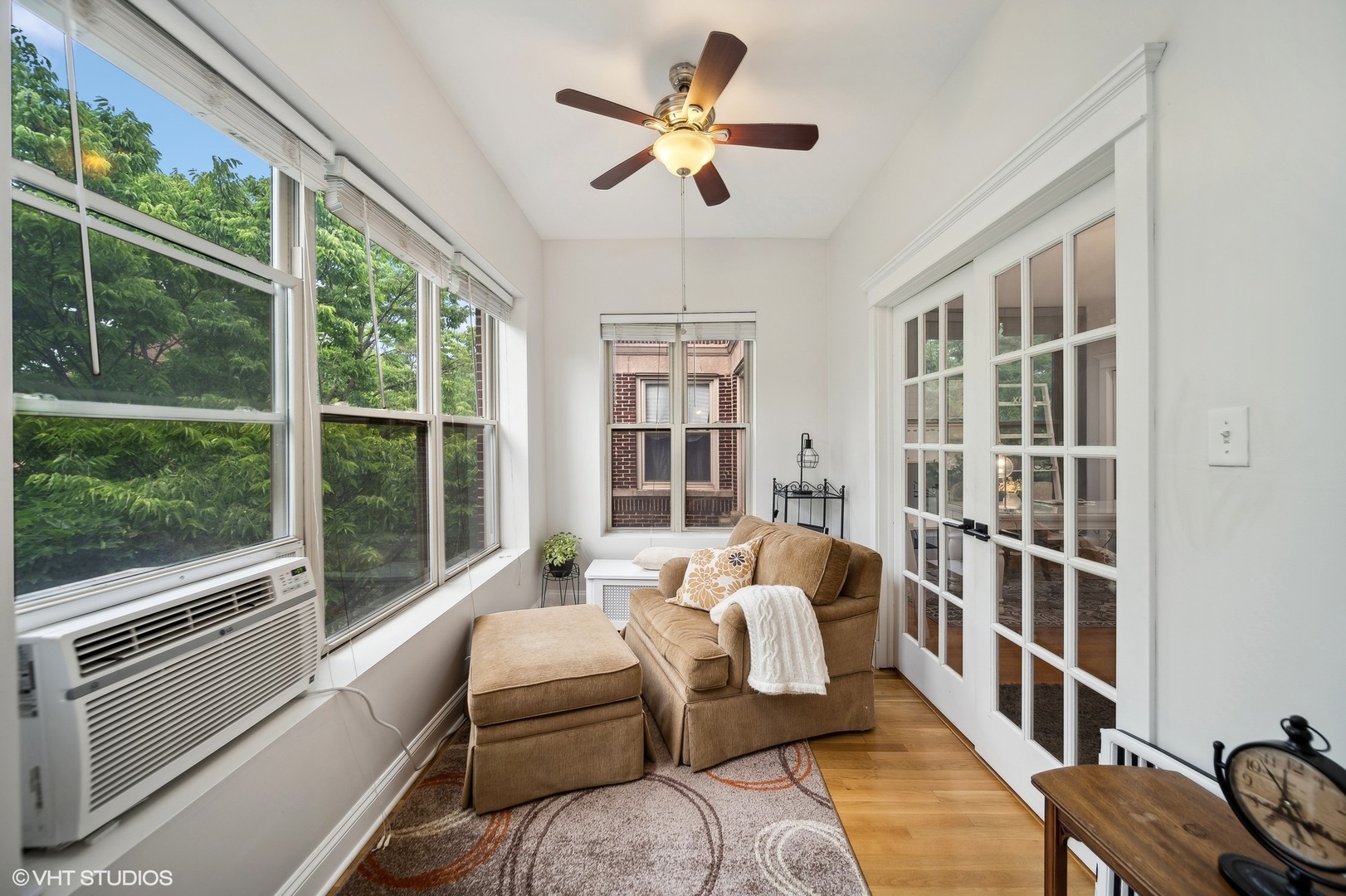 1055 E Hyde Park Boulevard 3