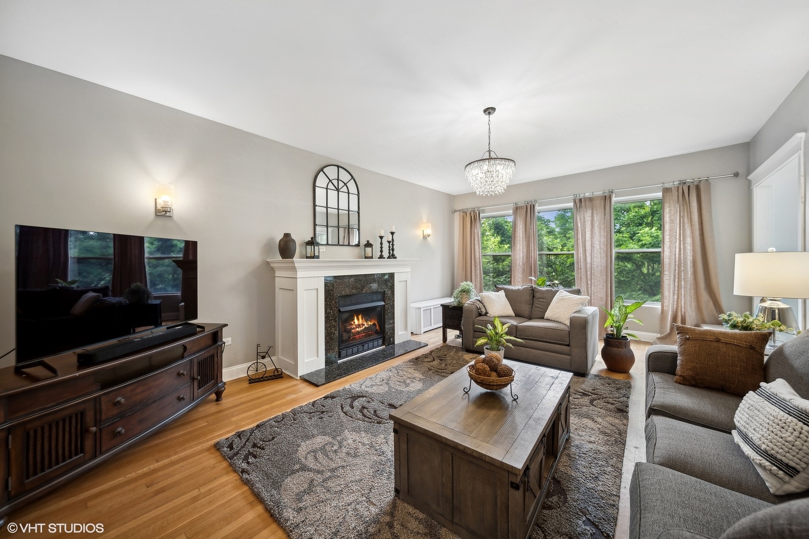 1055 E Hyde Park Boulevard 3