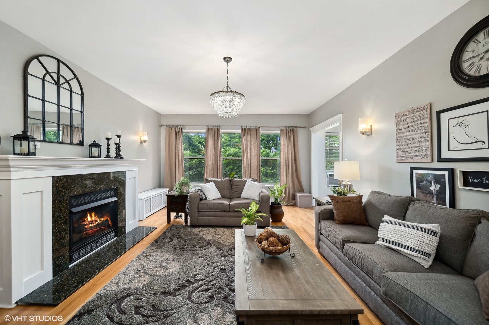 1055 E Hyde Park Boulevard 3