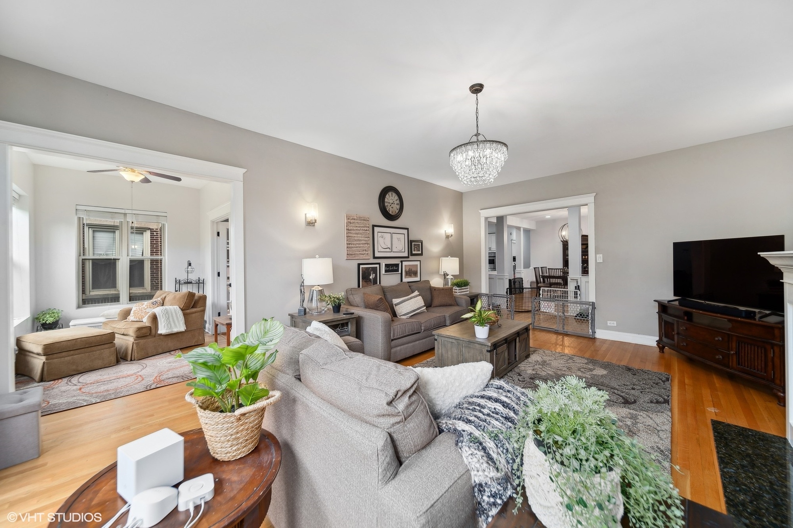 1055 E Hyde Park Boulevard 3