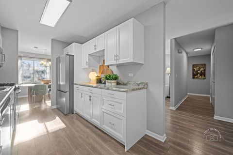 Tiny photo for 2924 Roberts Drive #8, Woodridge, IL 60517 (MLS # 12572642)