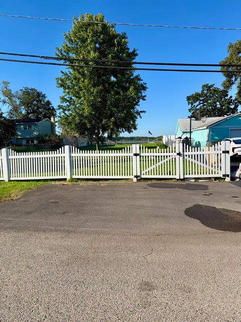 Tiny photo for 827 W Northeast Shore Drive, McHenry, IL 60051 (MLS # 12791007)