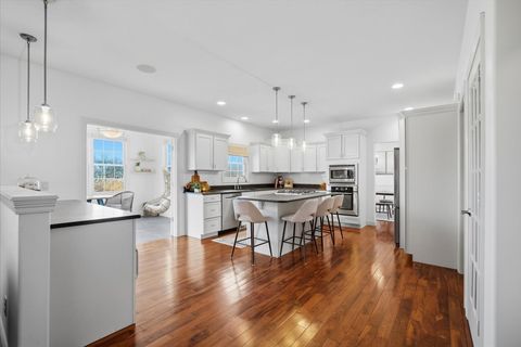 Tiny photo for 2812 Vrooman Court, Bloomington, IL 61704 (MLS # 12568295)