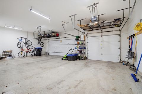 Tiny photo for 2812 Vrooman Court, Bloomington, IL 61704 (MLS # 12568295)