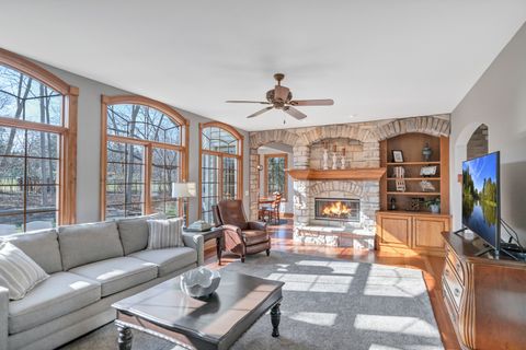 Tiny photo for 710 Reserve Court, South Elgin, IL 60177 (MLS # 12613547)