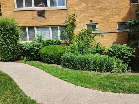 Photo of 2022 W 111th Street #1S, Chicago, IL 60643 (MLS # 12418761)