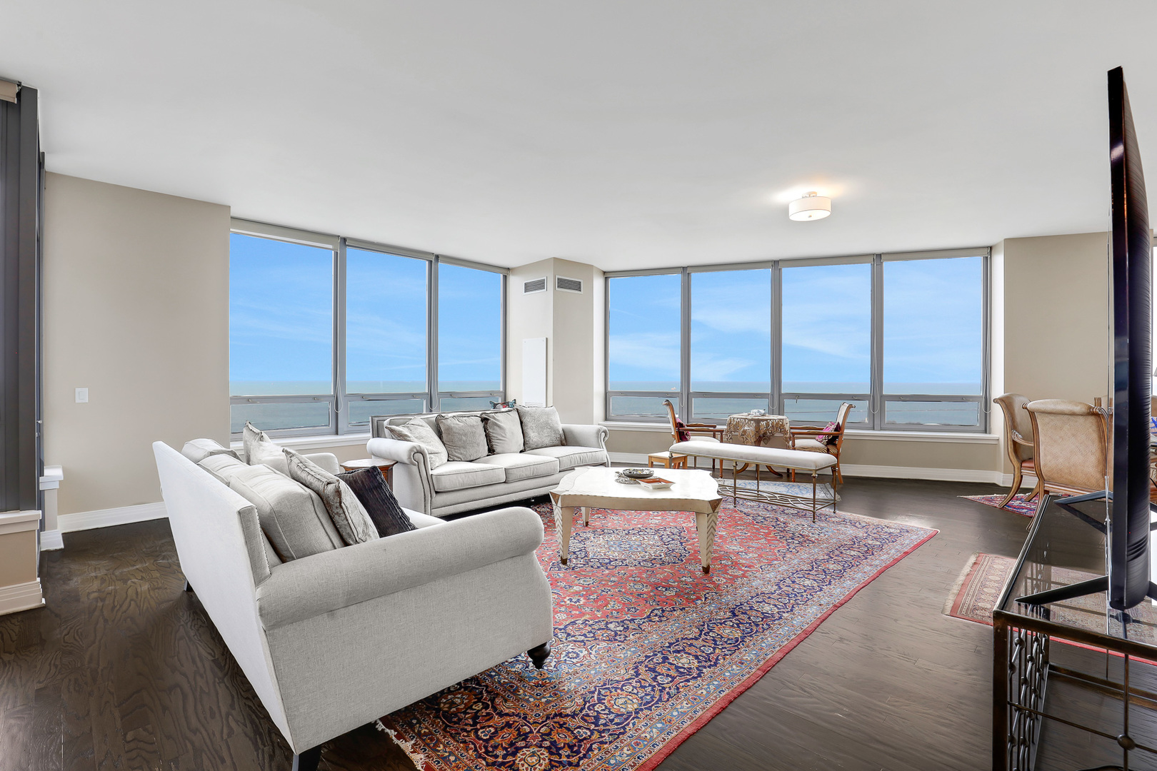 600 N Lake Shore Drive 2705