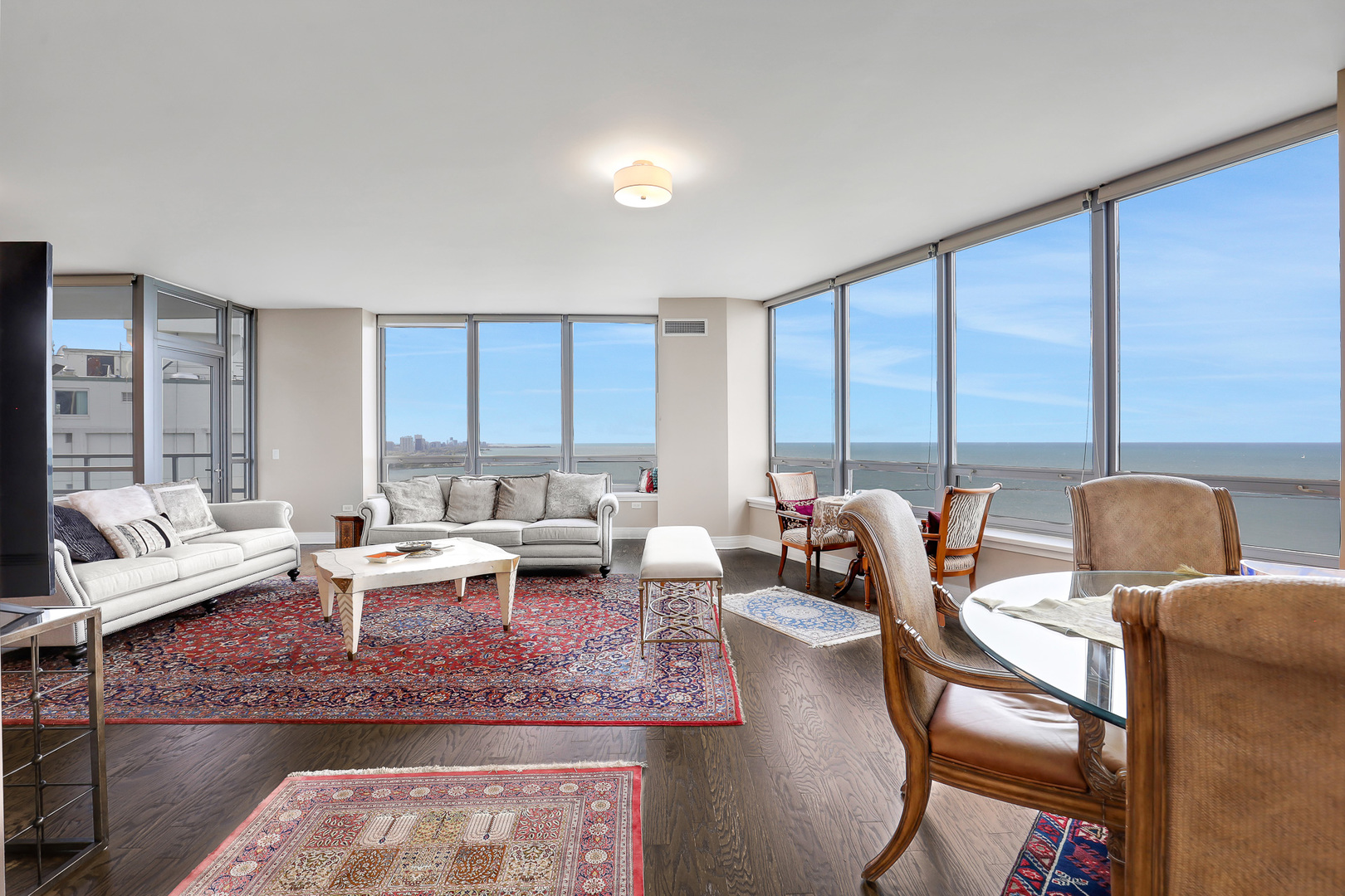 600 N Lake Shore Drive 2705