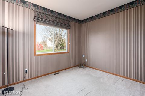 Tiny photo for 323 Mallard Lane, Sugar Grove, IL 60554 (MLS # 12611635)