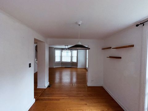 Tiny photo for 14 Mohawk Drive, Clarendon Hills, IL 60514 (MLS # 12430508)