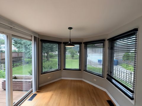 Tiny photo for 14 Mohawk Drive, Clarendon Hills, IL 60514 (MLS # 12430508)