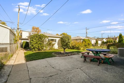 Tiny photo for 5244 W Barry Avenue, Chicago, IL 60641 (MLS # 12505896)