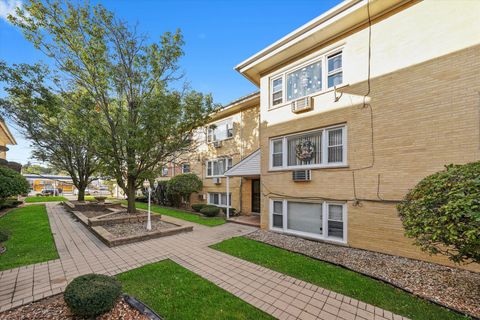 Tiny photo for 6634 W 95th Street #1D, Oak Lawn, IL 60453 (MLS # 12500531)