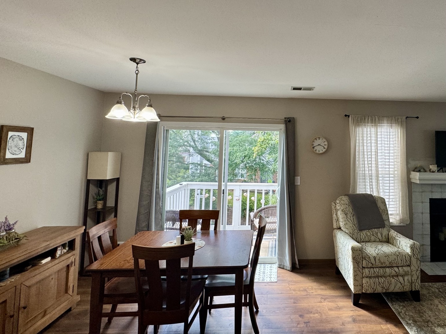 250 Ashbury Lane E 250