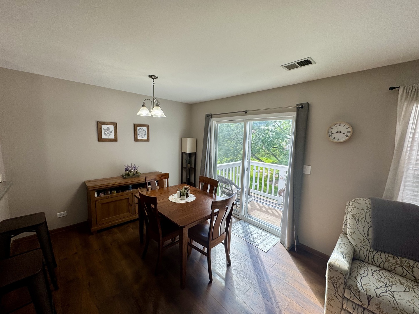 250 Ashbury Lane E 250