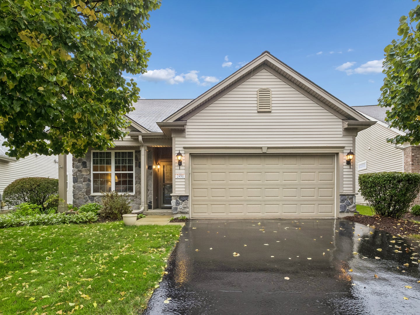 2491 Sandlewood Circle