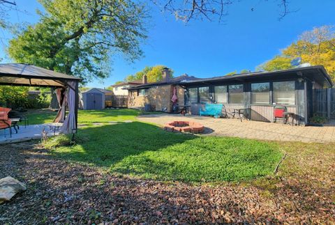 Tiny photo for 3461 S Manor Drive, Lansing, IL 60438 (MLS # 12499469)