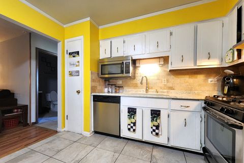 Tiny photo for 3461 S Manor Drive, Lansing, IL 60438 (MLS # 12499469)