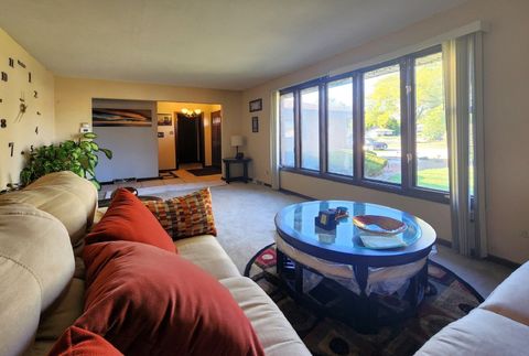 Tiny photo for 3461 S Manor Drive, Lansing, IL 60438 (MLS # 12499469)