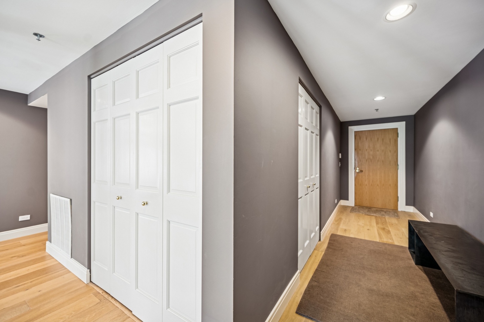 119 E Laurel Avenue 207