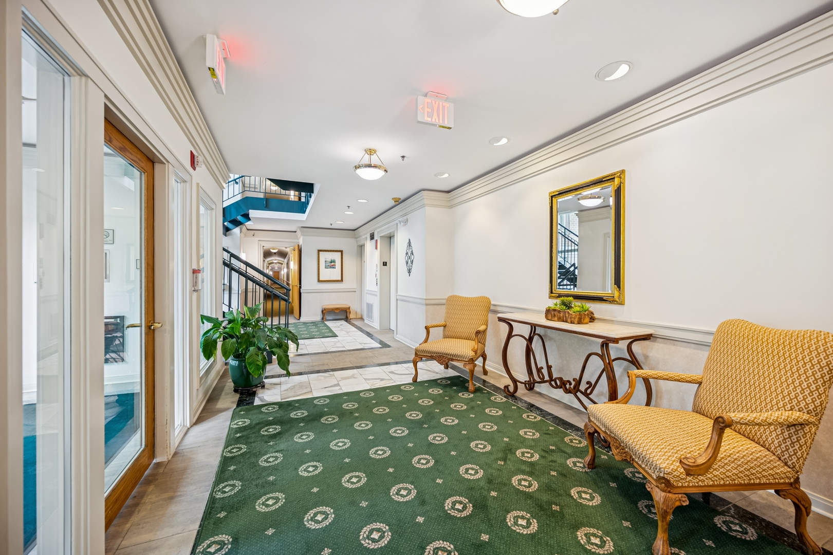 119 E Laurel Avenue 207