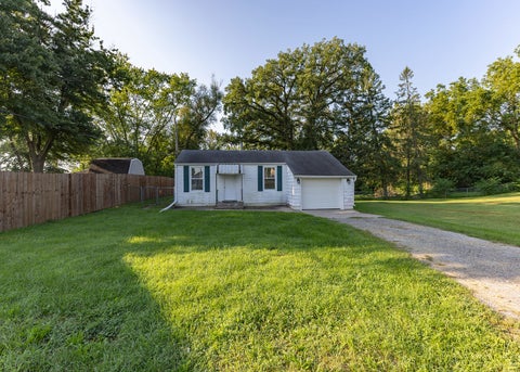 Photo of 408 10th Avenue, Colona, IL 61241 (MLS # 12744709)