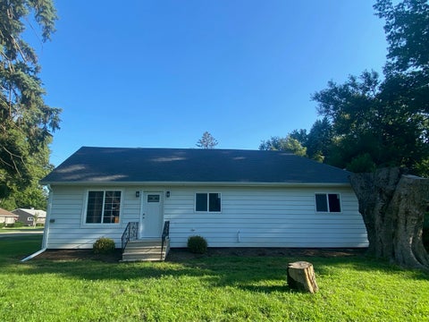 Photo of 201 W 3rd Street, Streator, IL 61364 (MLS # 12709011)
