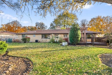 Tiny photo for 10 N Wildwood Drive, Prospect Heights, IL 60070 (MLS # 12513984)