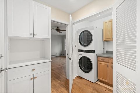 Tiny photo for 10 N Wildwood Drive, Prospect Heights, IL 60070 (MLS # 12513984)